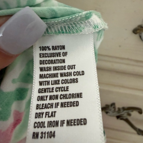 Crown & Ivy Palm Tree Beach Top - Picture 5 of 5